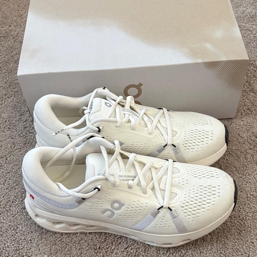 On- W Cloudsurfer 2- Ivory size 9.5